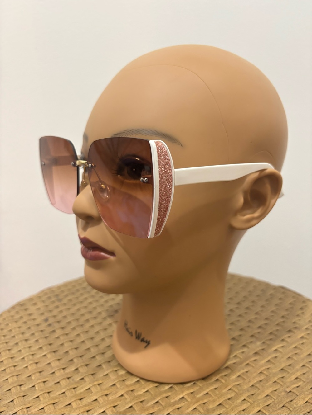 NY Sunglasses White Frame Pink Gradient Lens Women's Oversized
